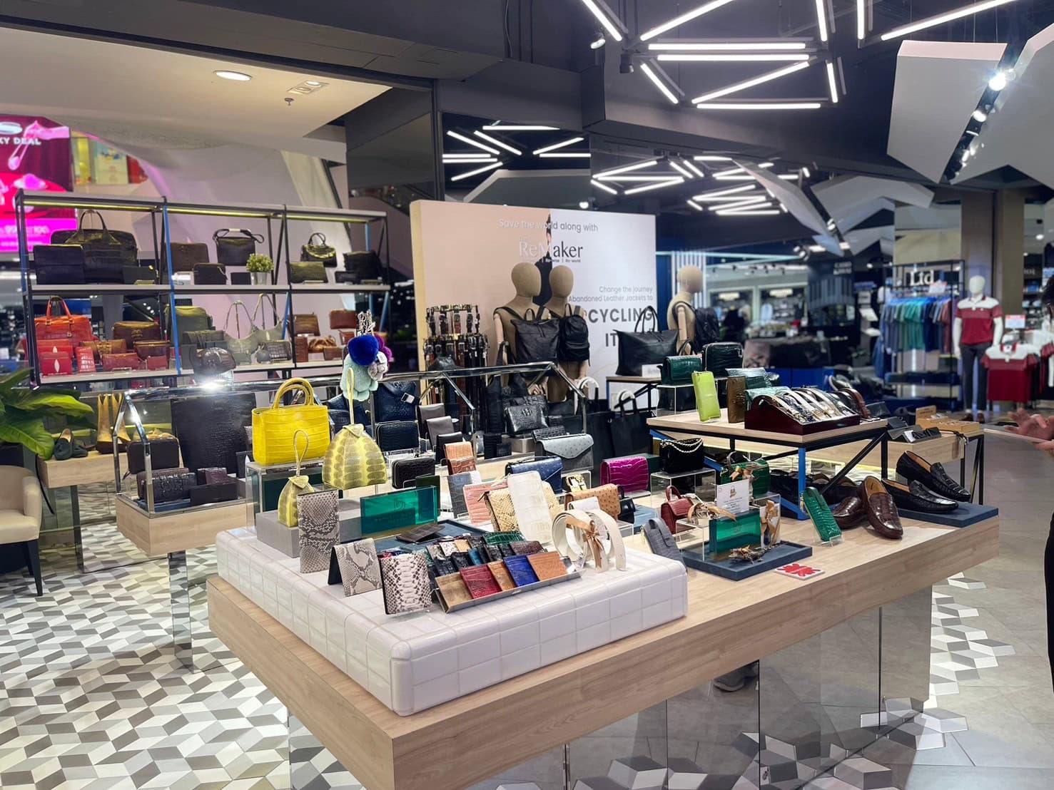 Bangkok Bootery Central World Men Zone store