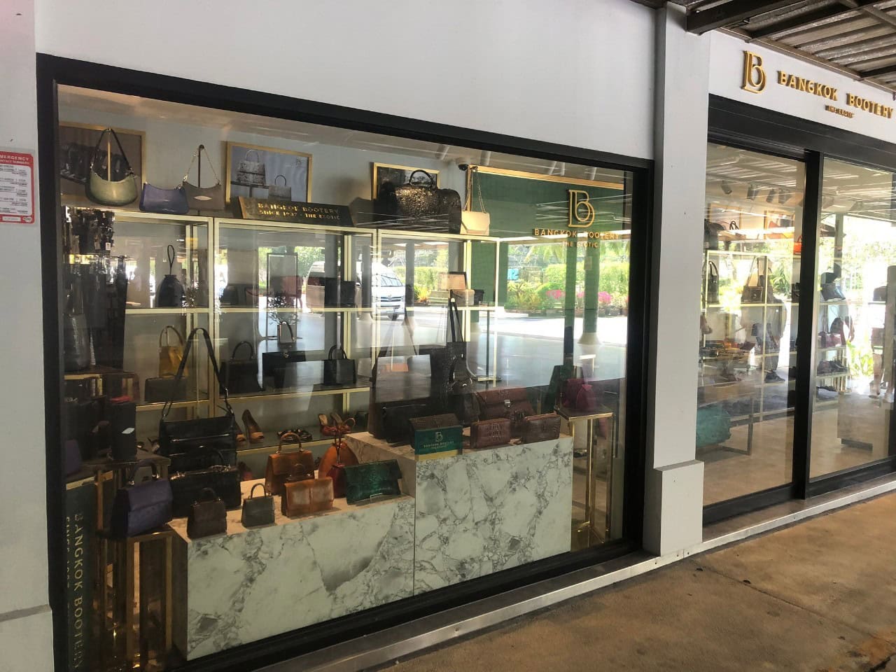 Bangkok Bootery Samui Airport Duty Free store